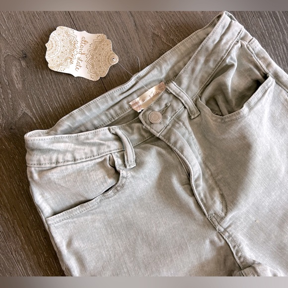 NWT ALtar’D State Bell Bottom high waisted jeans | Sz SM | in silver sage color - Picture 4 of 5
